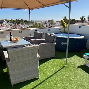Beta - 2 Bedrooms, Private Rooftop Patio With Hot Tub, Bbq And View , Ferragudo (Faro) Portugal